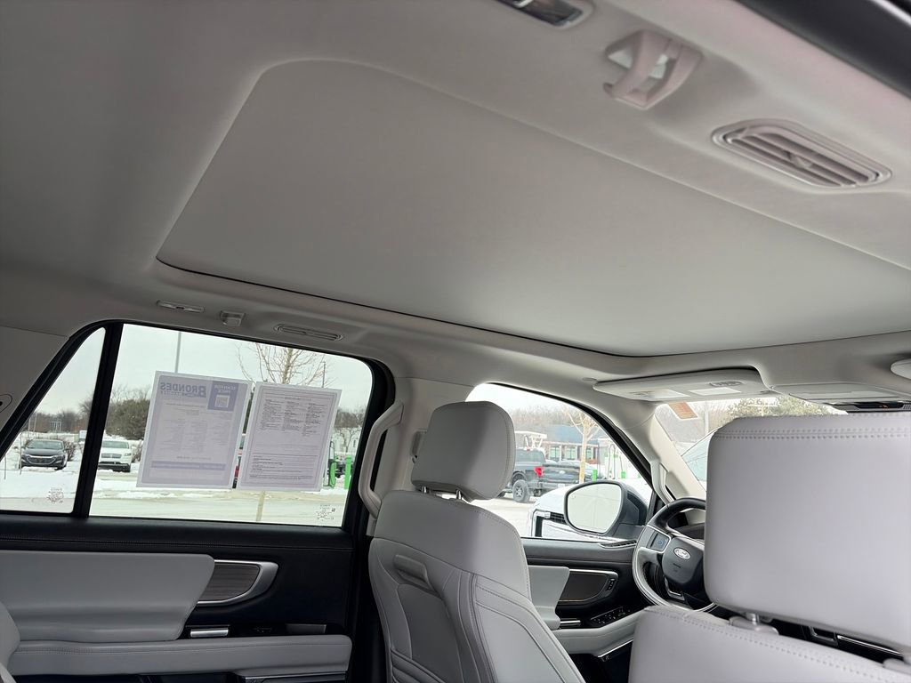 Used 2025 Ford Expedition Max Platinum image 43