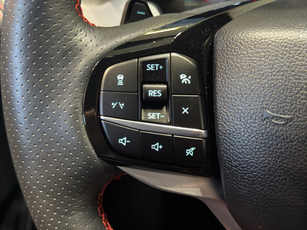 Used 2025 Ford Explorer ST AWD/4WD image 24