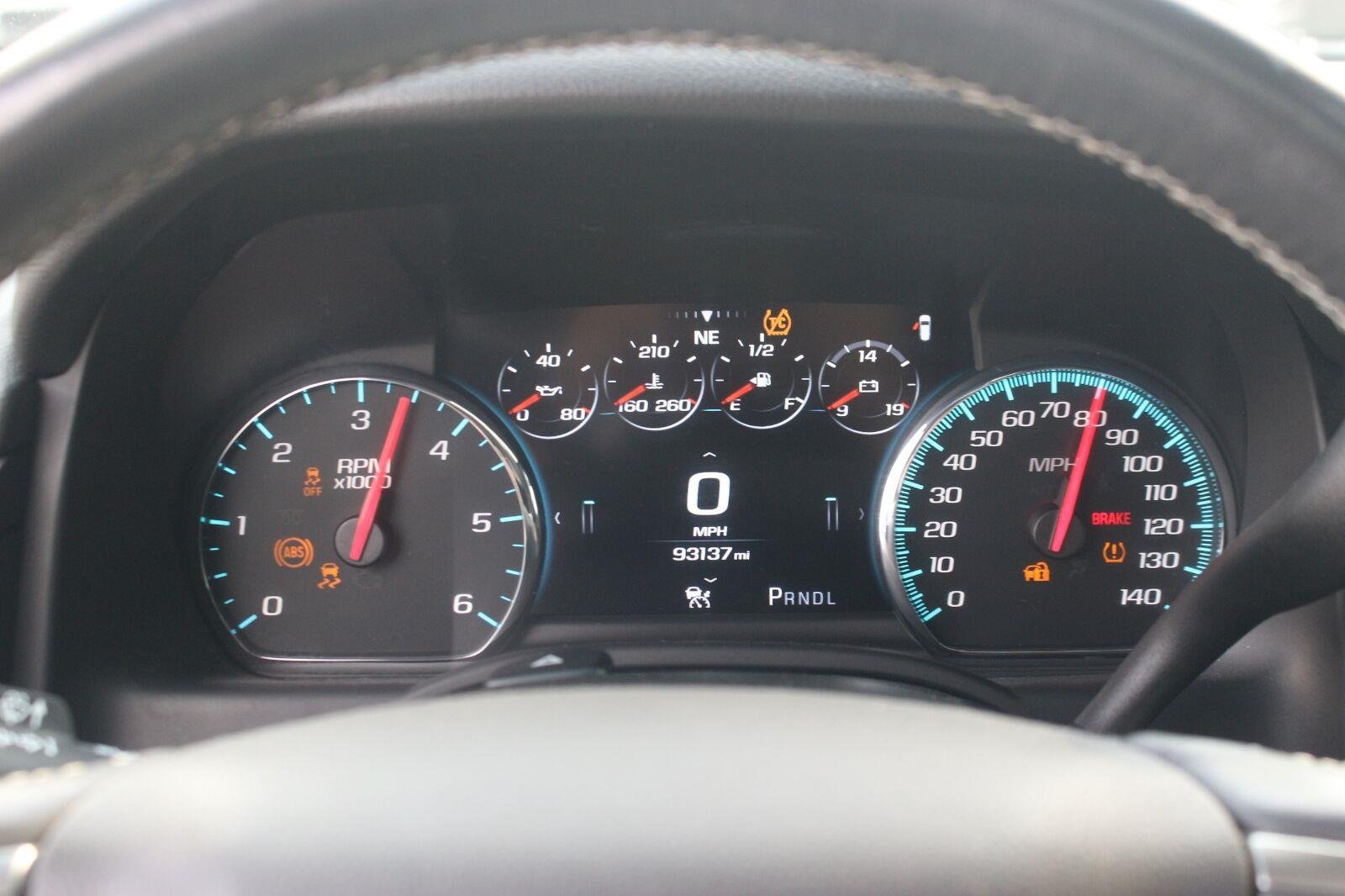 Used 2020 Chevrolet Suburban Premier w/ Premier Plus Edition AWD/4WD image 17
