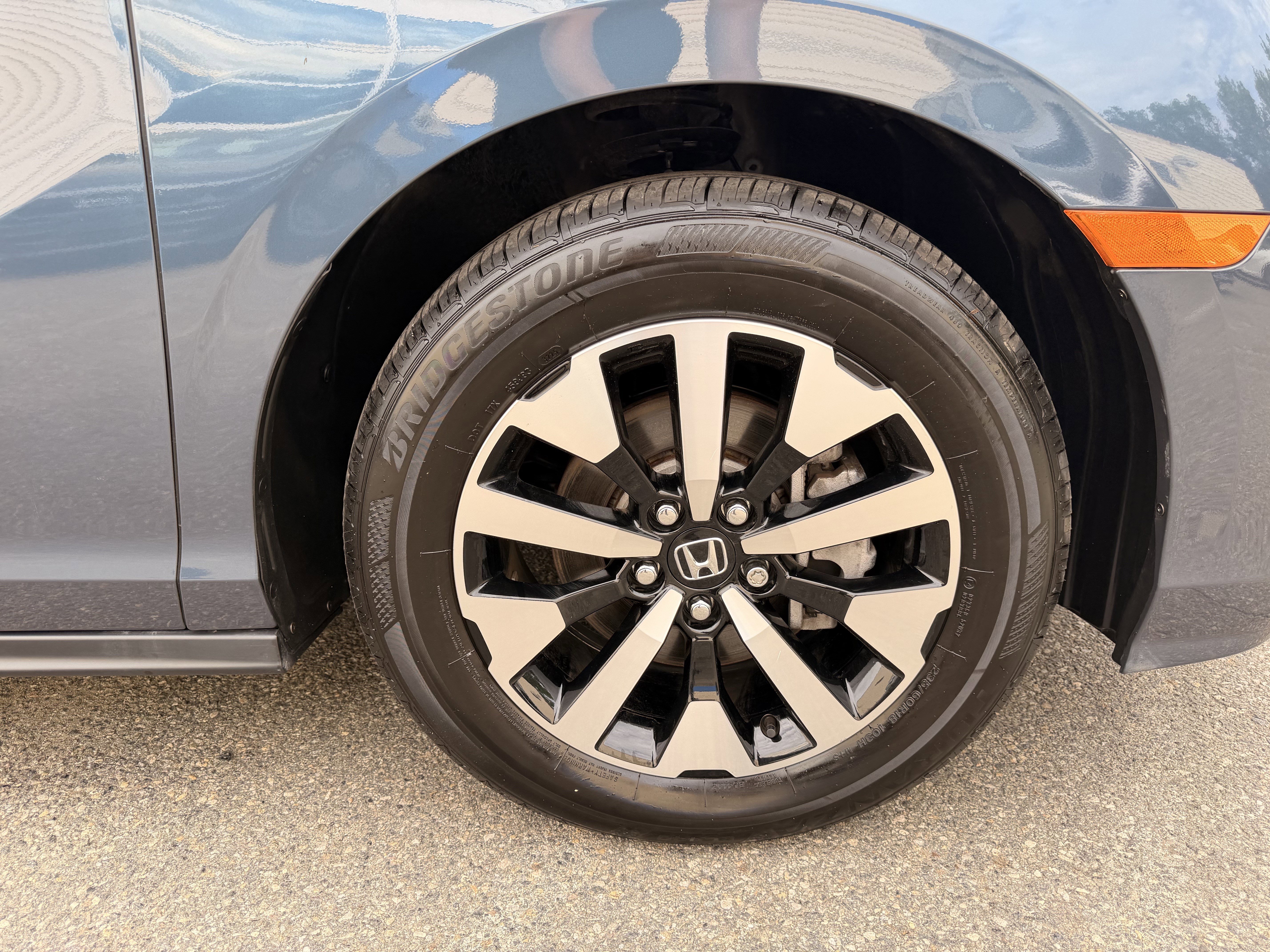 Certified 2026 Honda Odyssey EX-L image 9