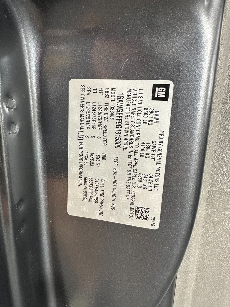 Used 2016 Chevrolet Express 2500 LS RWD image 27