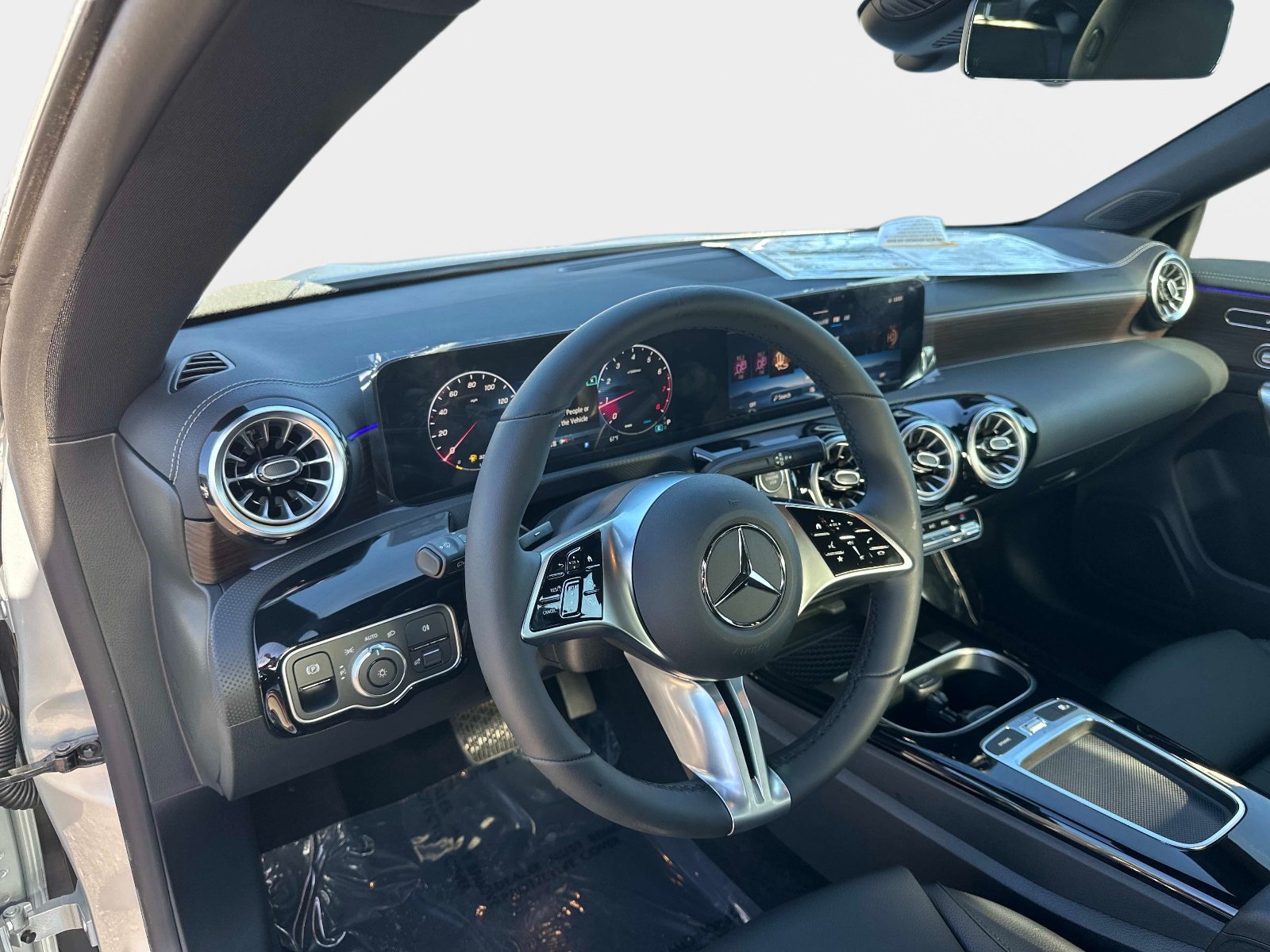 Certified 2026 Mercedes-Benz CLA 250 4MATIC image 17