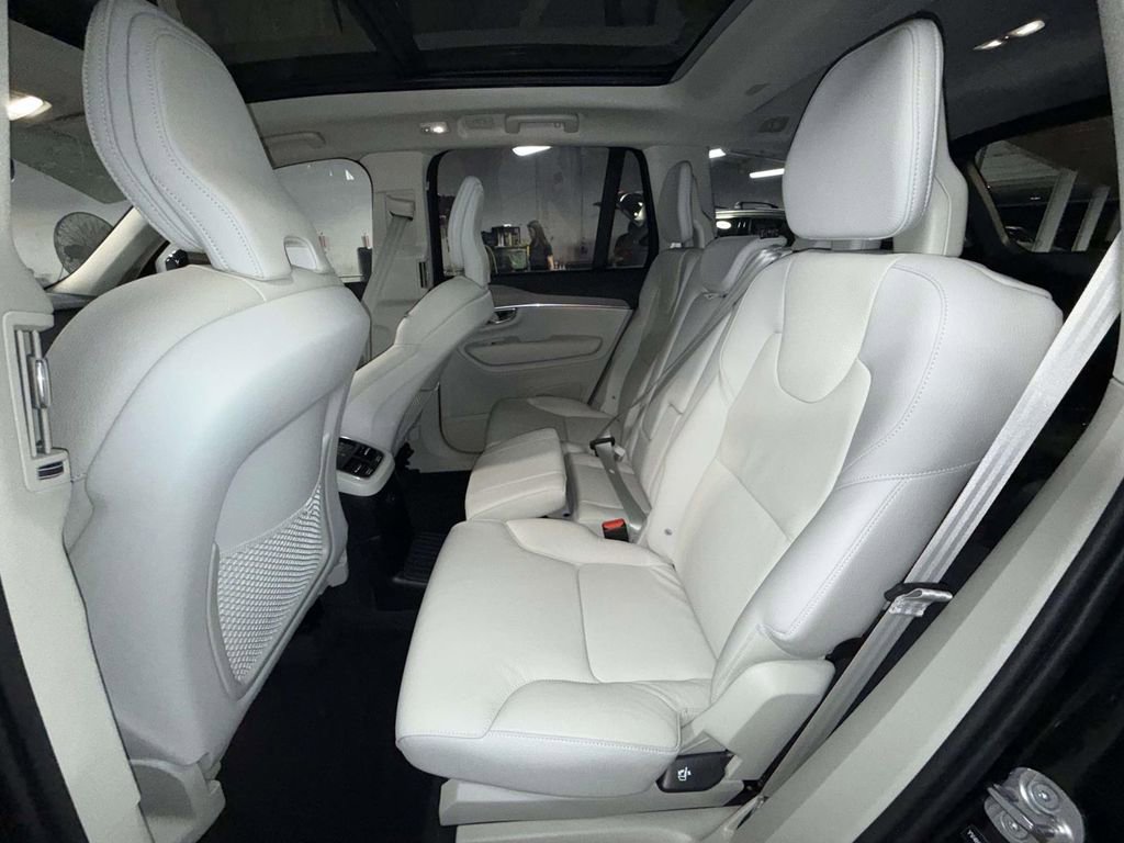 Used 2025 Volvo XC90 T8 Plus w/ Protection Package Premier AWD/4WD image 19