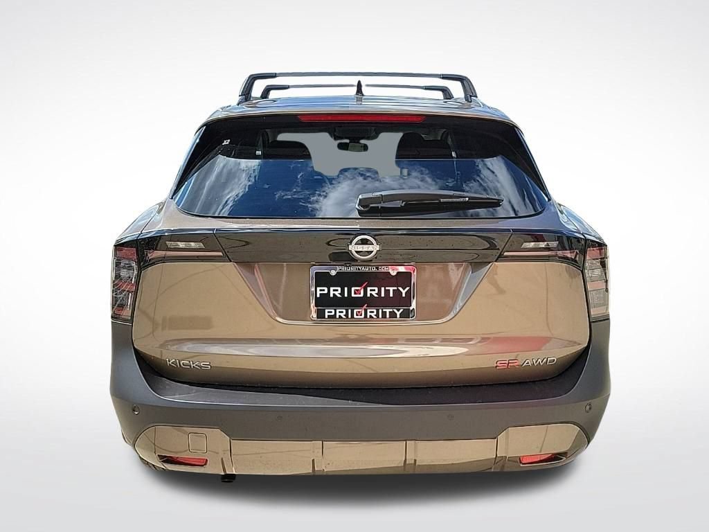 New 2026 Nissan Kicks SR w/ Cold Weather Package AWD/4WD image 4