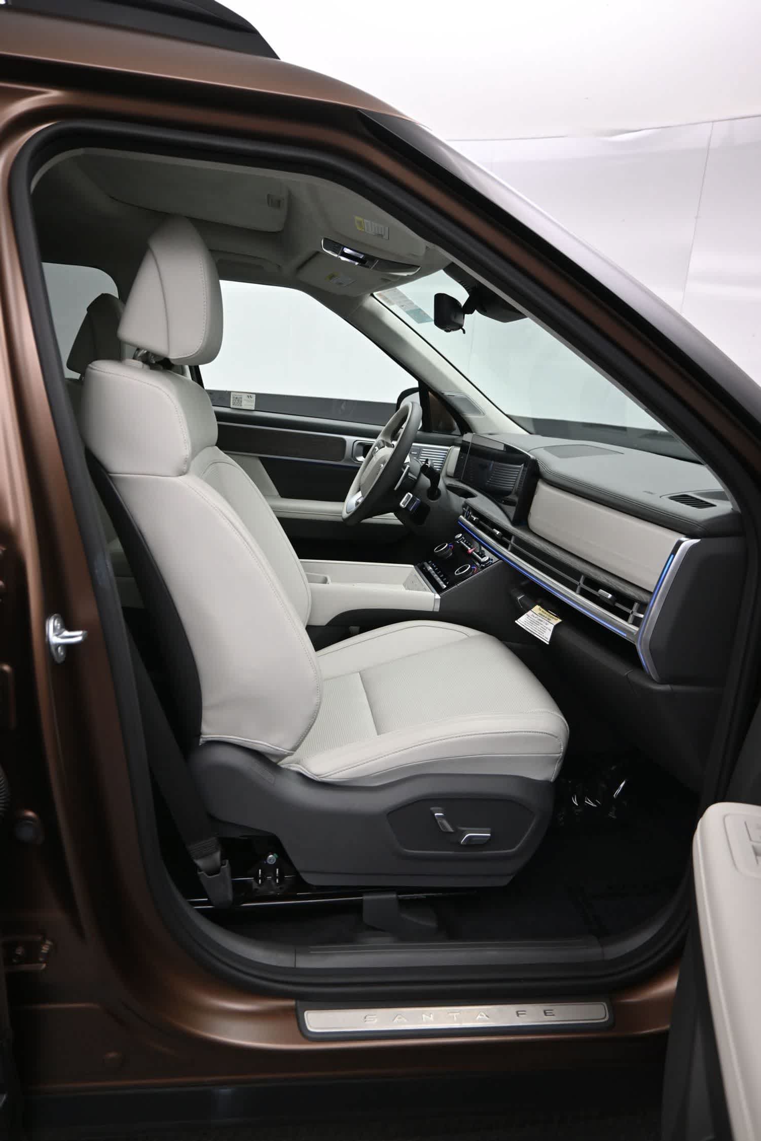 Used 2025 Hyundai Santa Fe Calligraphy AWD/4WD image 11