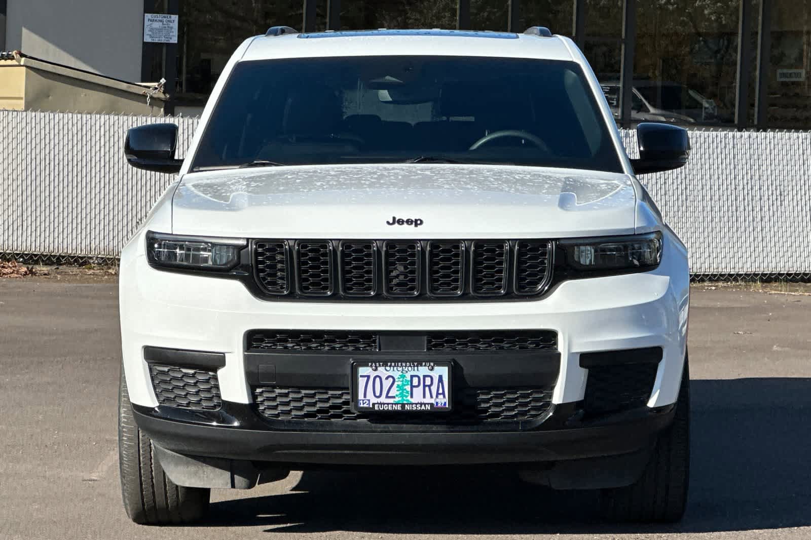 Used 2023 Jeep Grand Cherokee L Laredo image 10