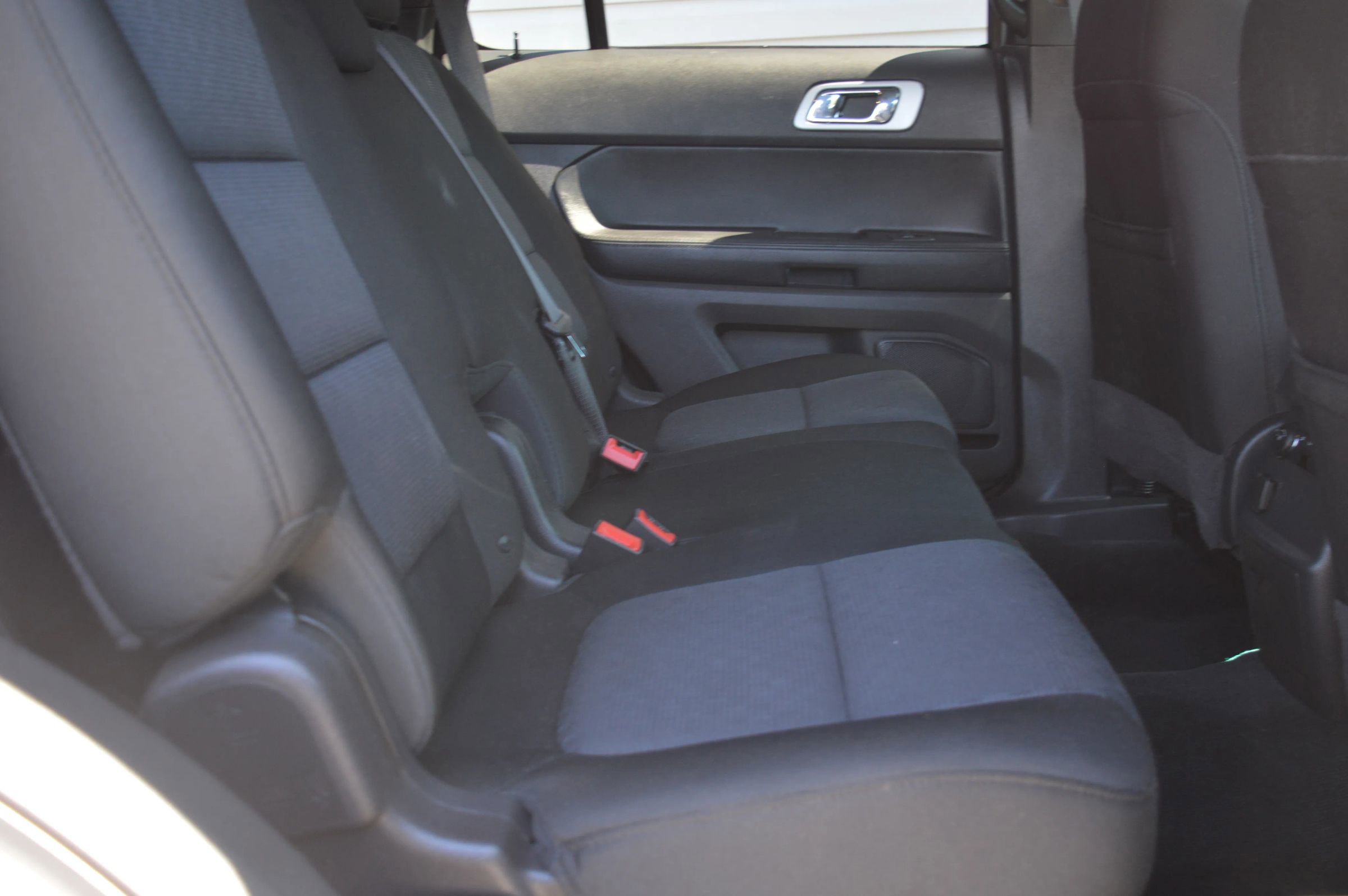 Used 2014 Ford Explorer XLT image 27