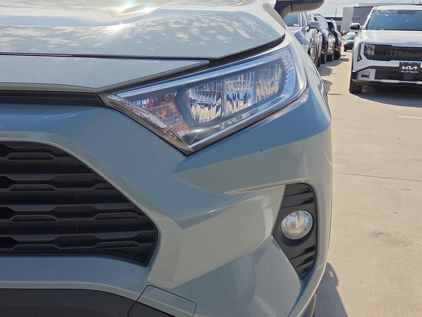 Used 2020 Toyota RAV4 XLE Premium FWD image 10