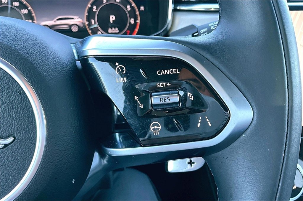 Used 2026 Jaguar F-PACE R-Dynamic S image 21