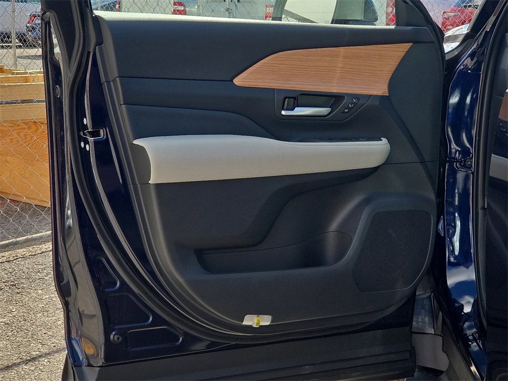 New 2026 Toyota Grand Highlander Limited image 17