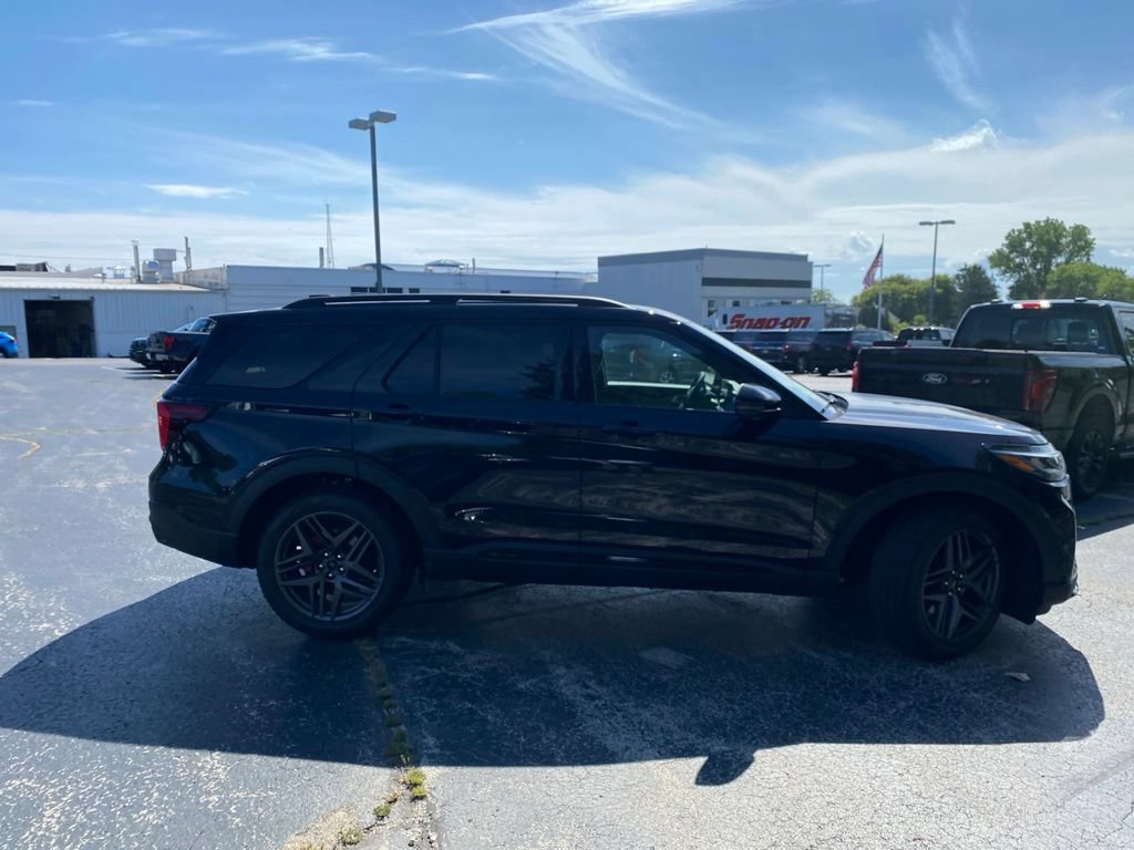 New 2026 Ford Explorer ST w/ Sun And Sound Package AWD/4WD image 3