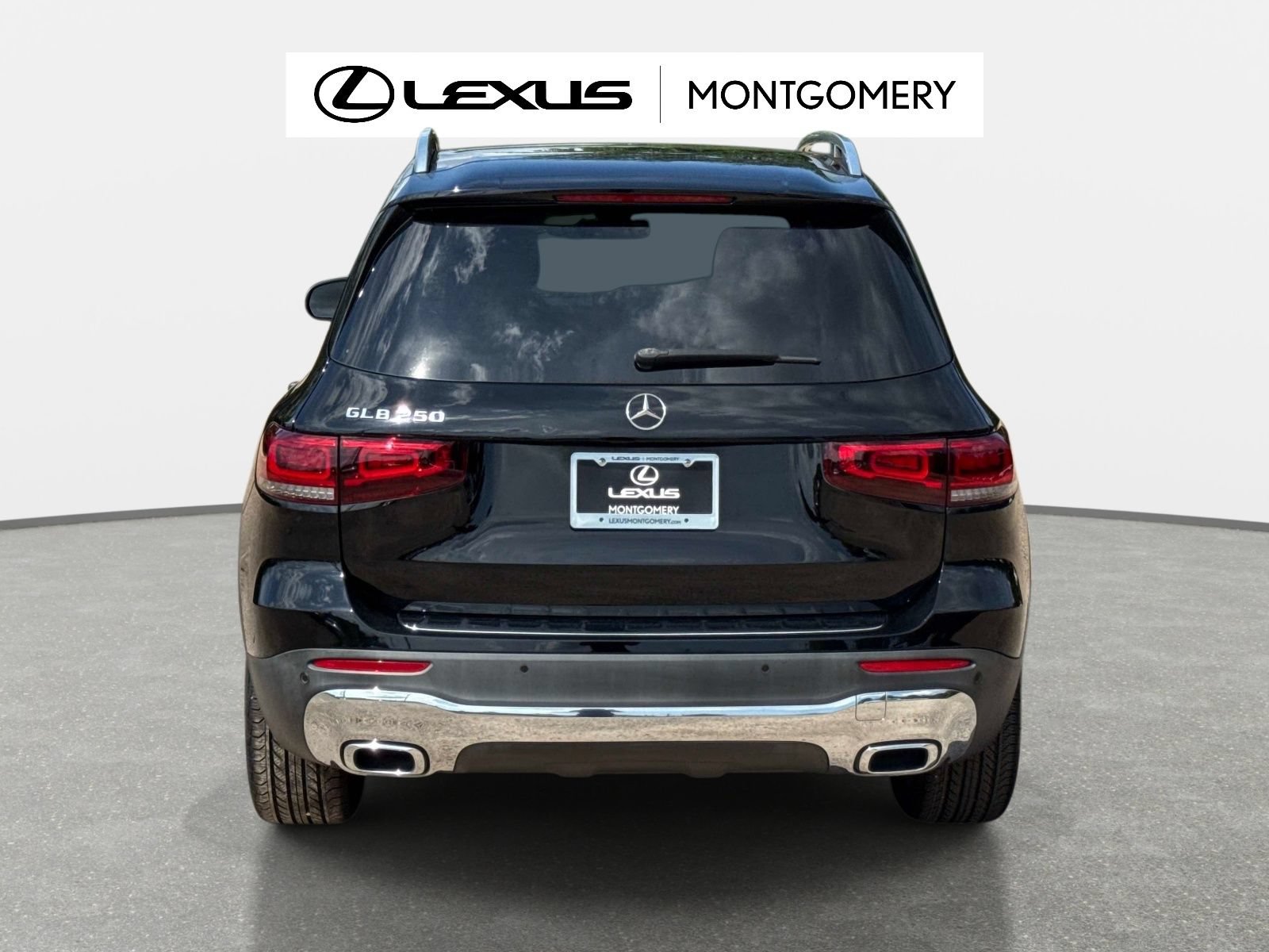Used 2023 Mercedes-Benz GLB 250 image 4