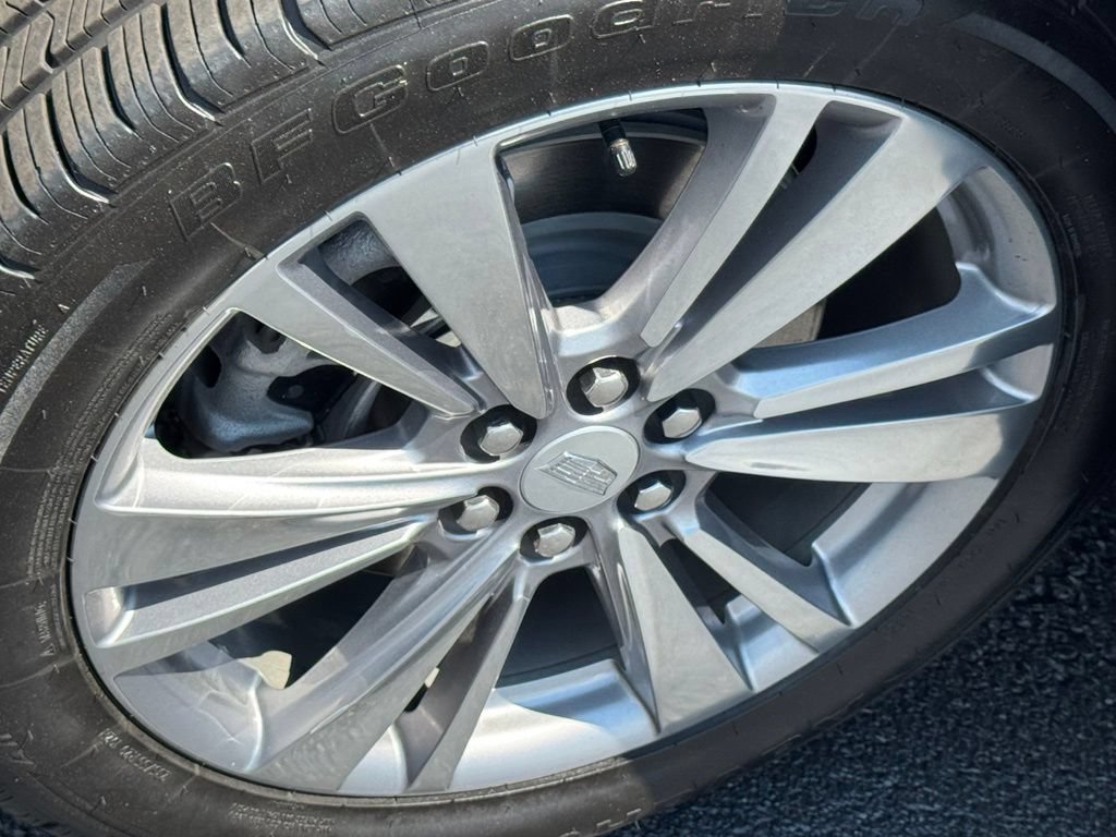 Certified 2023 Cadillac XT6 Premium Luxury FWD image 12