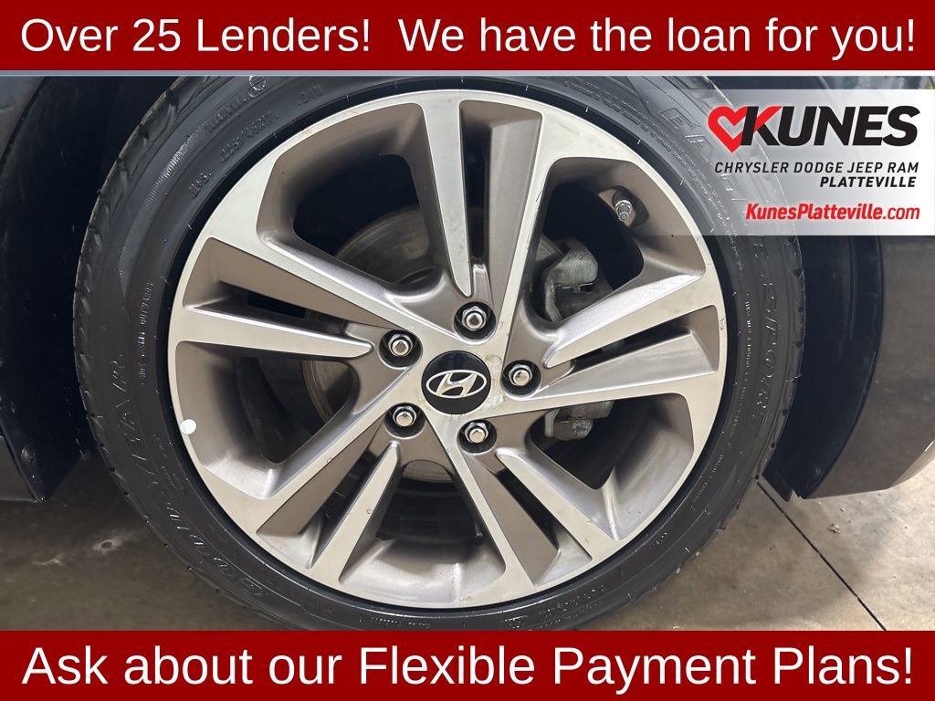 Used 2017 Hyundai Elantra Limited w/ Limited Tech Package 04 image 12