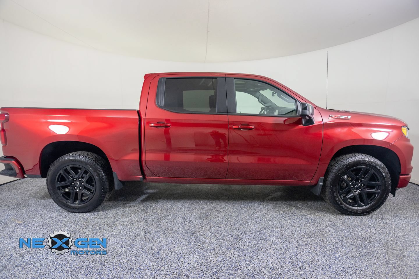 Used 2025 Chevrolet Silverado 1500 RST w/ RST All Star Premium Package AWD/4WD image 8