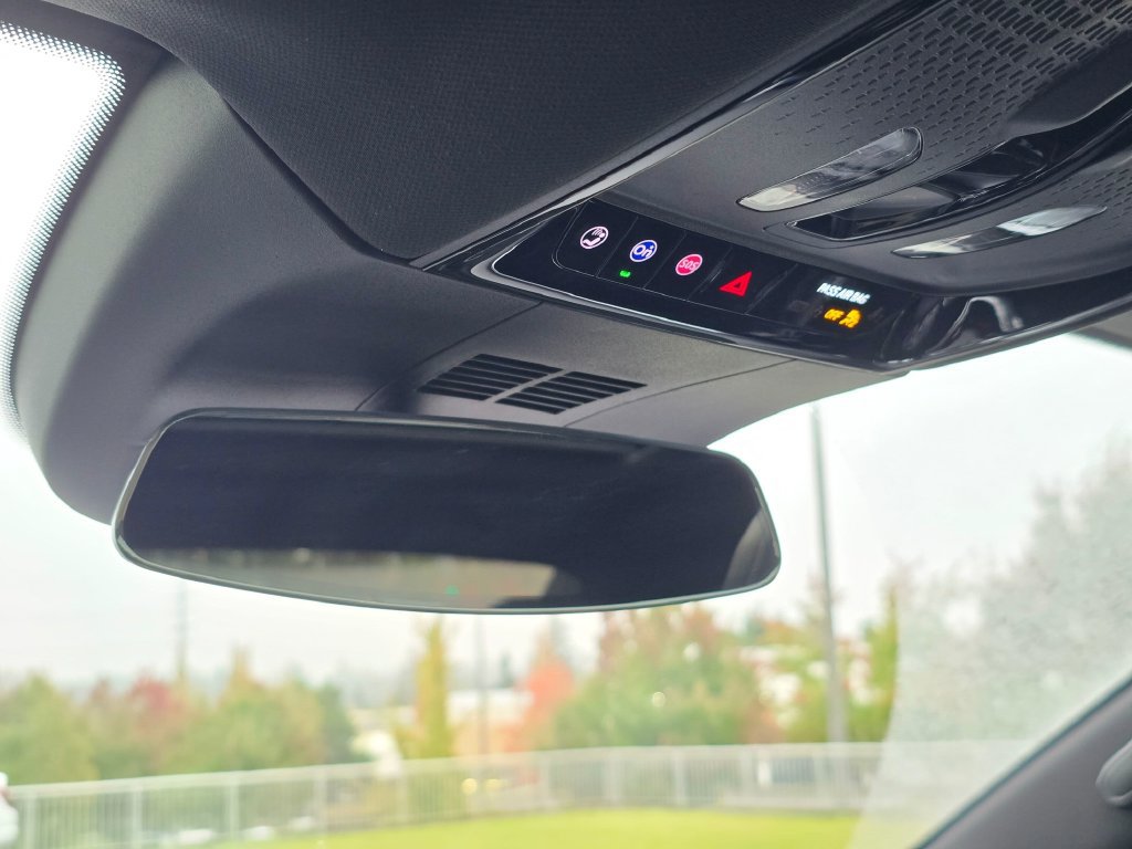 Certified 2025 Cadillac Lyriq Luxury AWD/4WD image 27