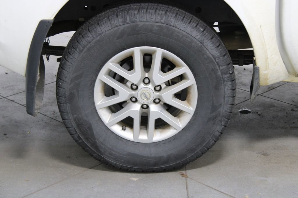 Used 2019 Nissan Frontier SV image 12