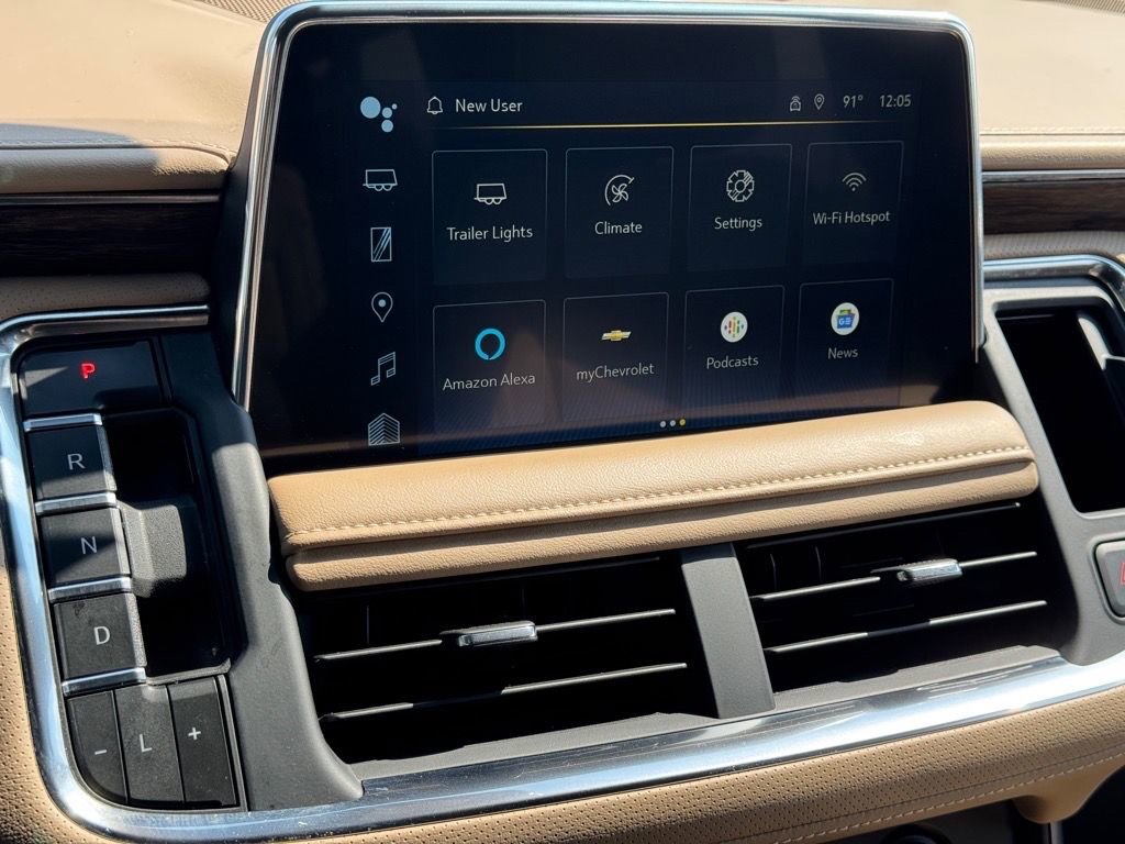 Used 2024 Chevrolet Suburban Premier image 23