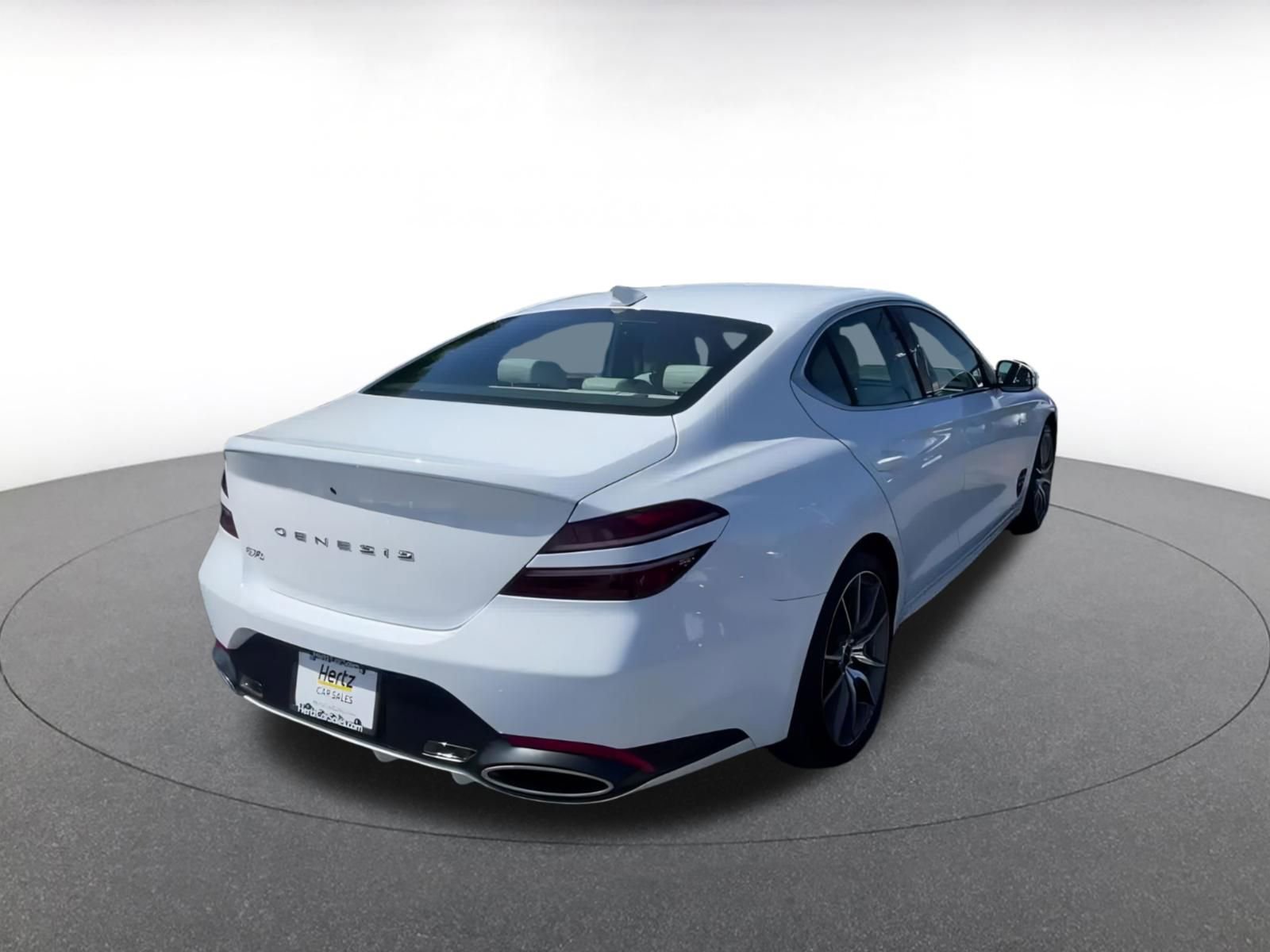 Used 2025 Genesis G70 2.5T image 14