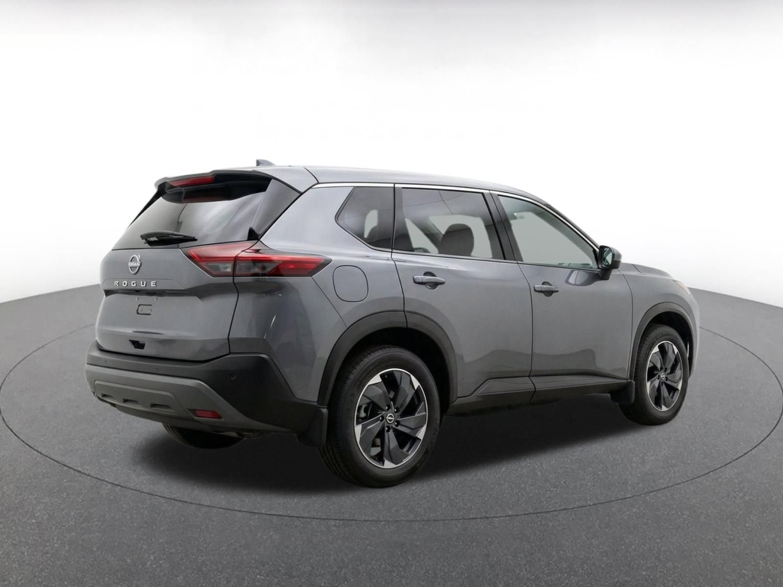 Used 2025 Nissan Rogue SV FWD image 10