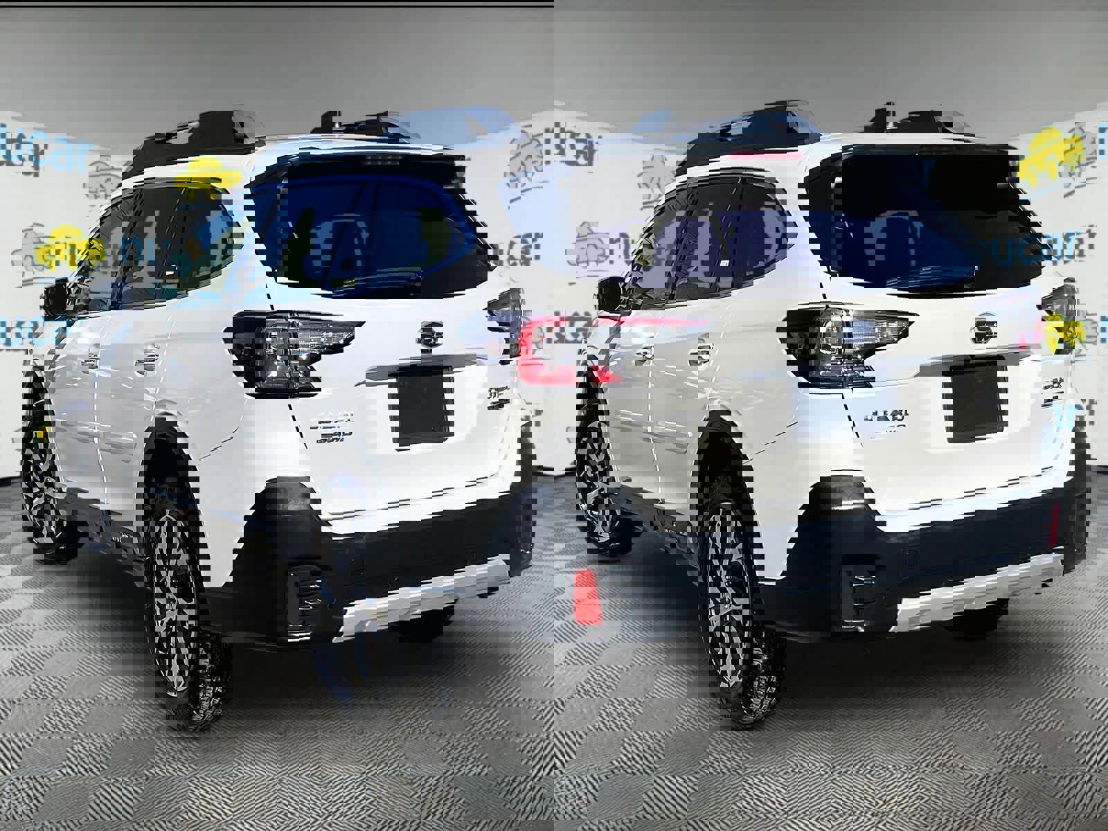 Used 2022 Subaru Outback Touring XT image 4