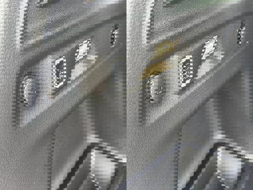 New 2025 Jeep Grand Cherokee L Limited w/ Luxury Tech Group II image 8