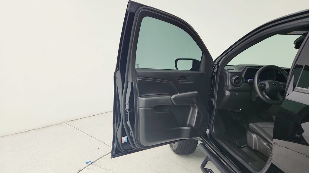 Used 2024 Chevrolet Colorado Trail Boss AWD/4WD image 19