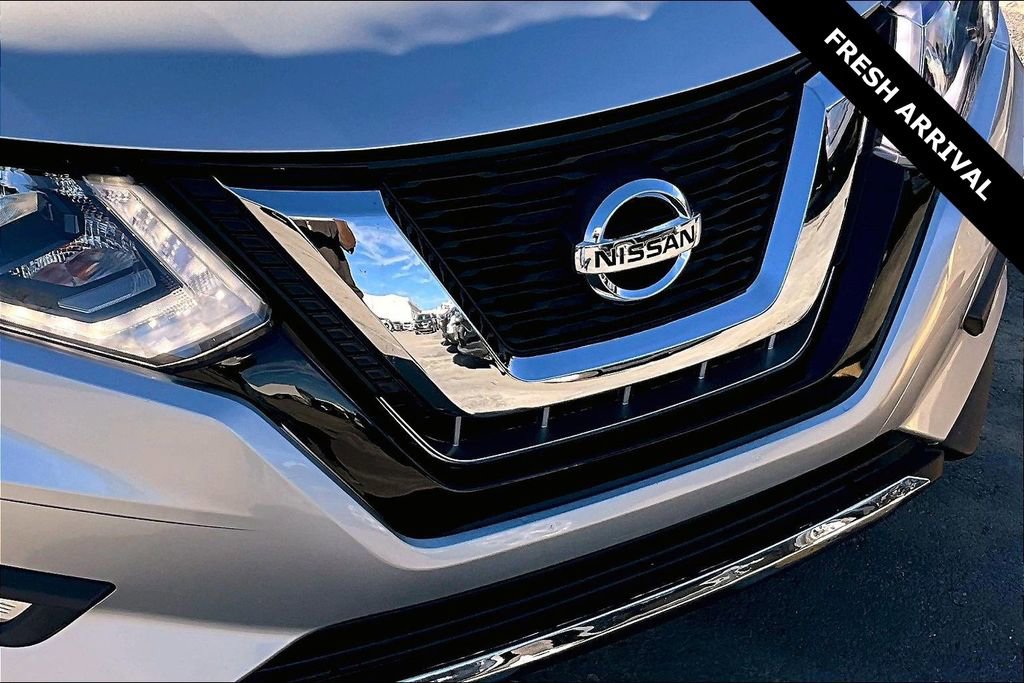 Used 2018 Nissan Rogue SL image 29