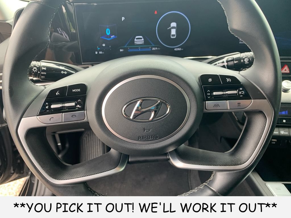 Used 2023 Hyundai Elantra SEL w/ Convenience Package FWD image 15