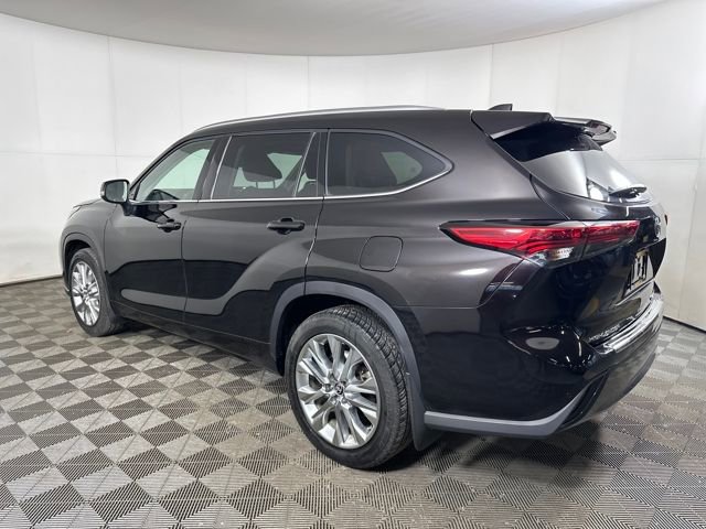 Used 2020 Toyota Highlander Limited image 5