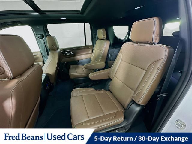 Used 2024 Chevrolet Suburban High Country w/ Premium Package image 28