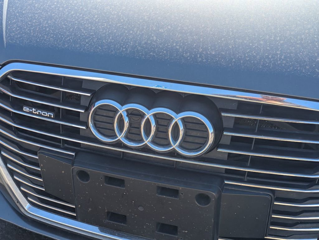 Used 2018 Audi A3 e-tron Premium w/ Sport Package FWD image 10