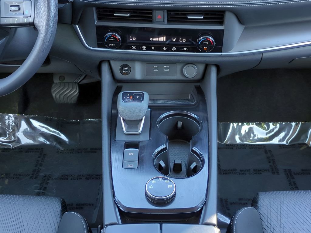 Certified 2024 Nissan Rogue SV image 19