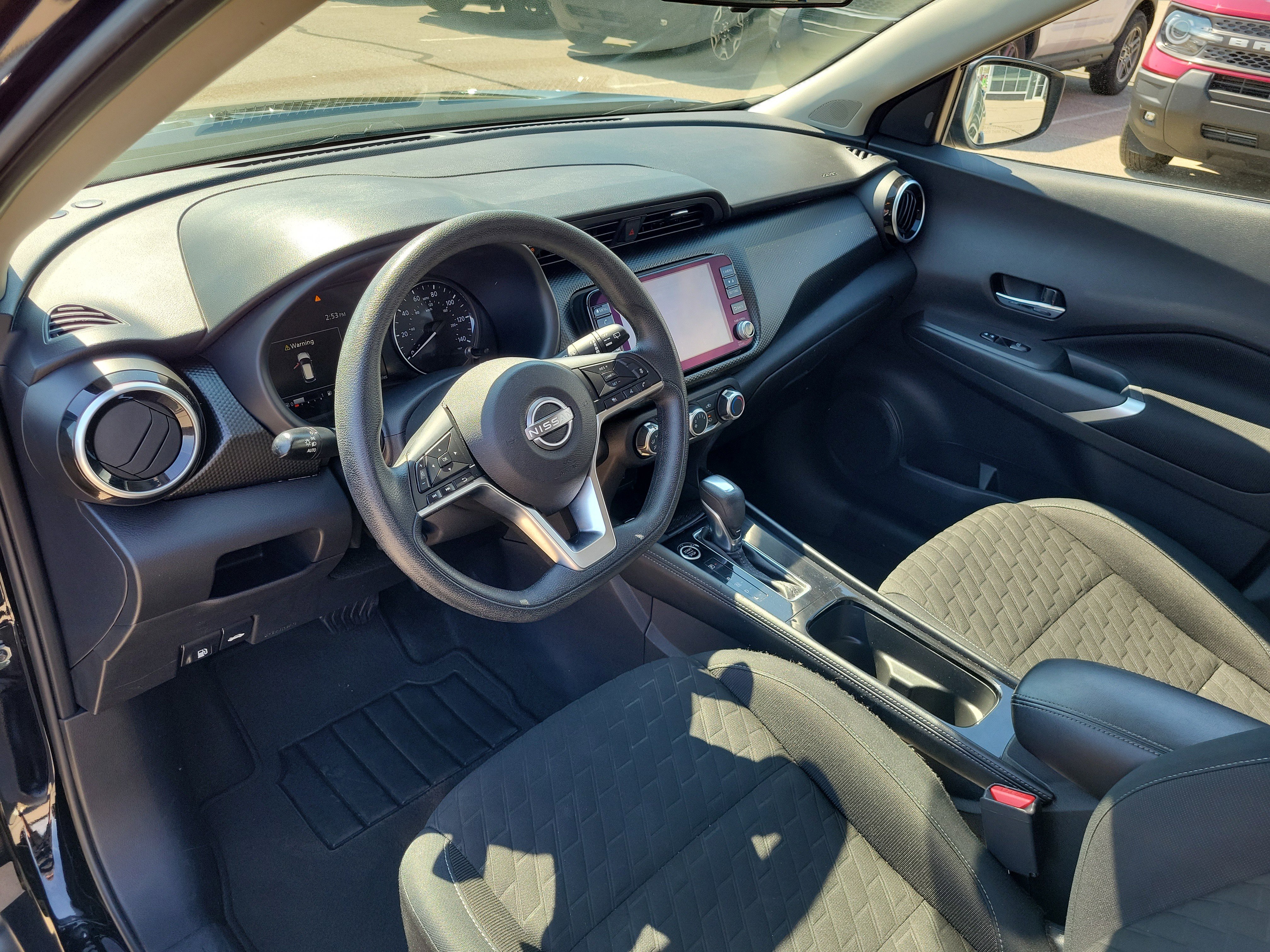 Used 2023 Nissan Kicks SV image 17