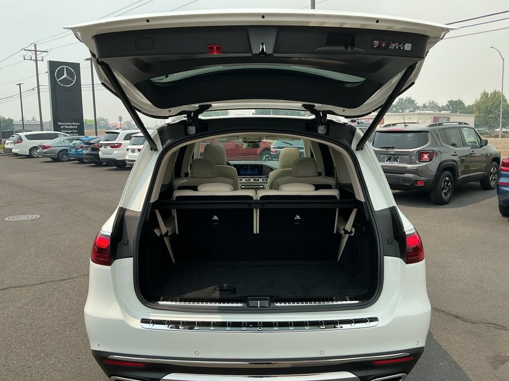New 2026 Mercedes-Benz GLS 450 4MATIC image 28