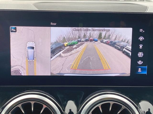 Used 2022 Mercedes-Benz GLB 250 4MATIC image 14