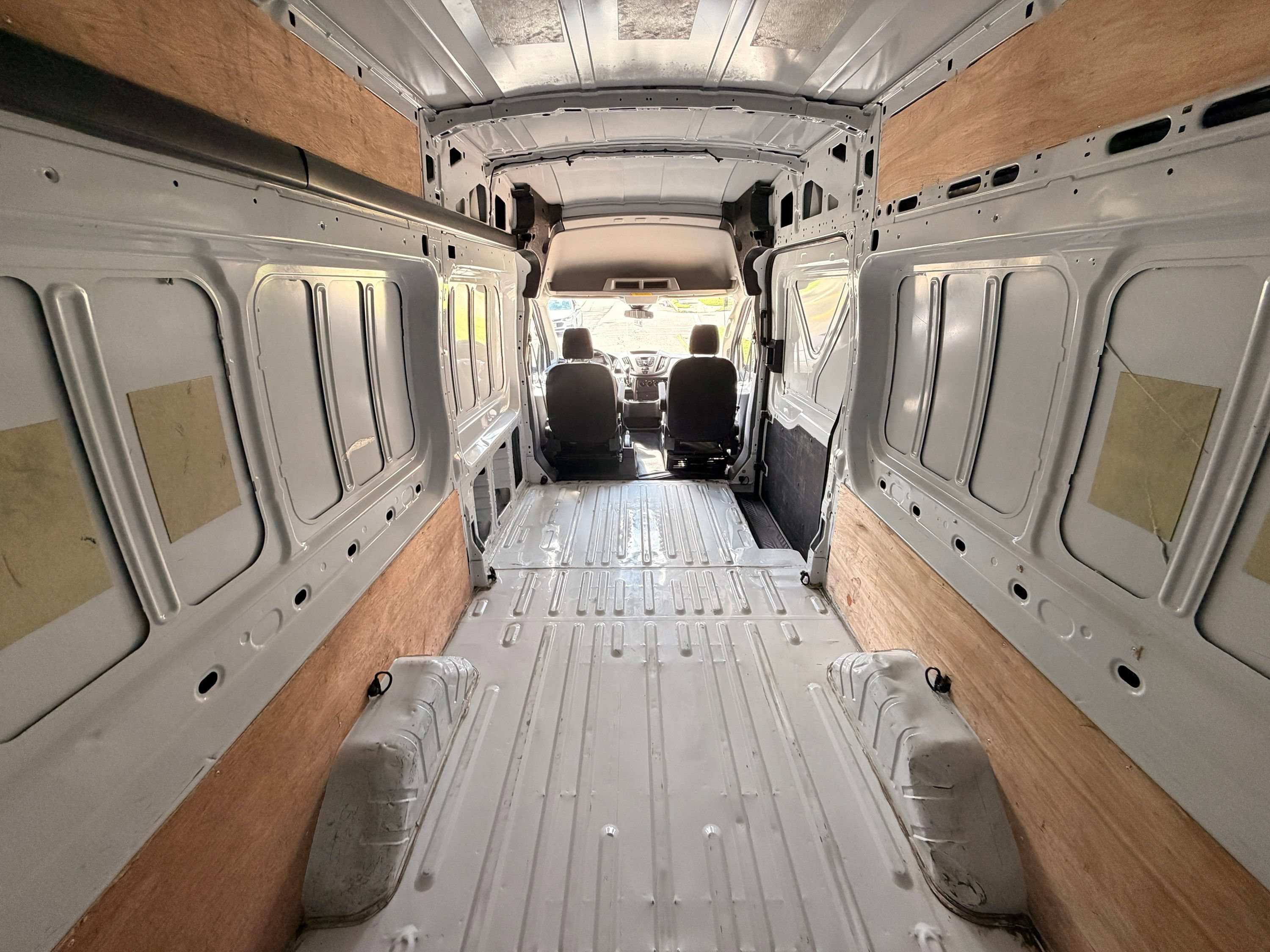 Used 2019 Ford Transit 350 148 High Roof Extended RWD image 22