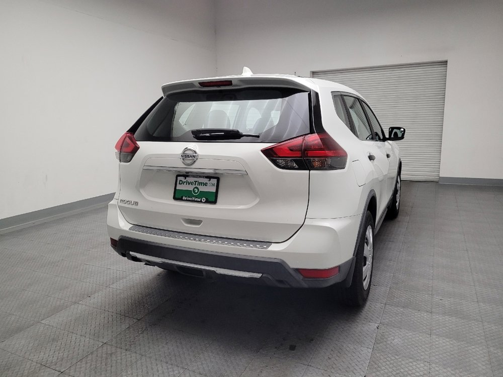 Used 2018 Nissan Rogue S image 7