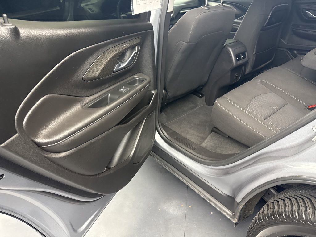 Used 2024 GMC Terrain SLE w/ Elevation Edition FWD image 36