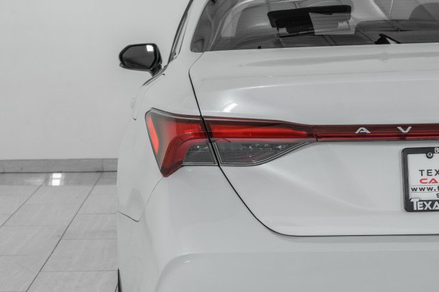 Used 2019 Toyota Avalon XLE w/ Moonroof Package image 51