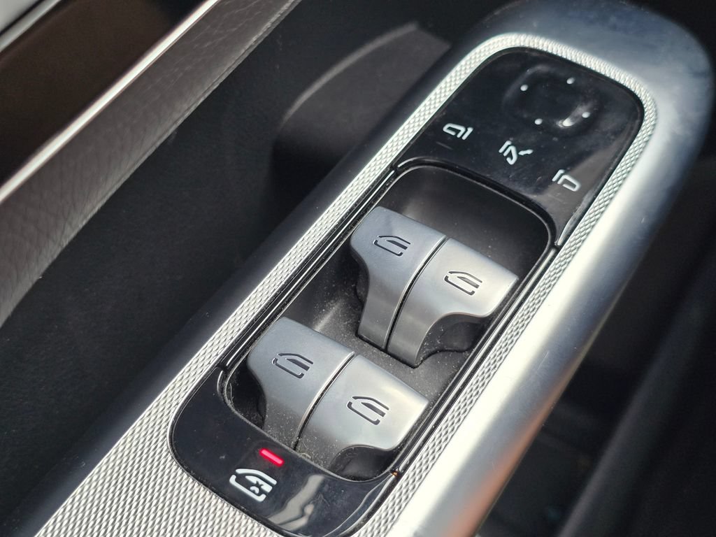 Used 2023 Mercedes-Benz GLC 300 4MATIC image 26