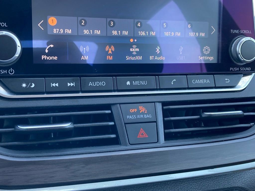 Used 2025 Nissan Altima 2.5 SV image 21