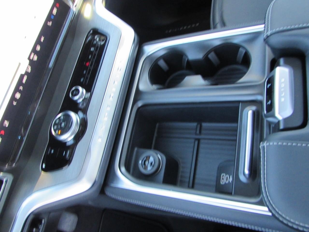 New 2026 Ford Expedition Platinum image 21