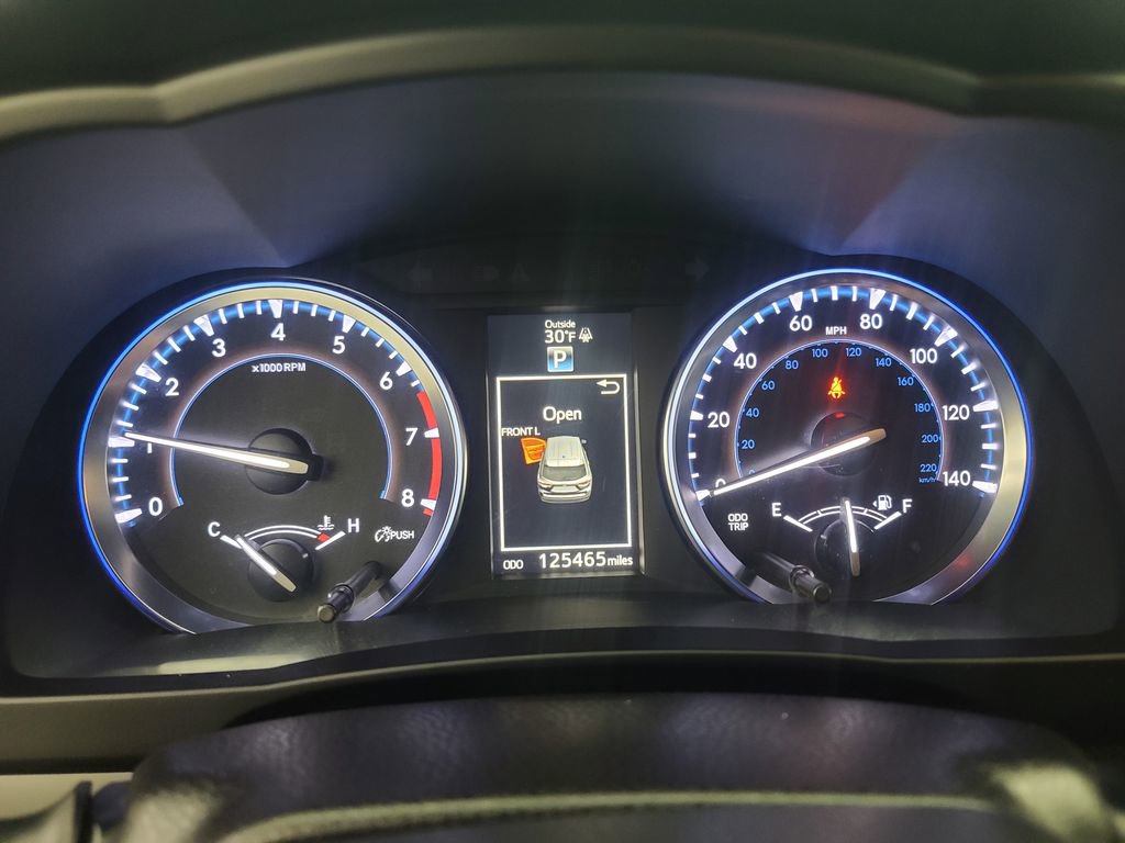 Used 2015 Toyota Highlander XLE image 29
