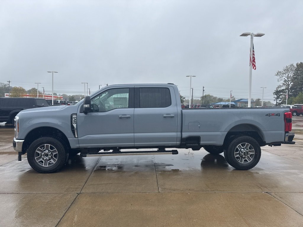 New 2026 Ford F350 Lariat image 3