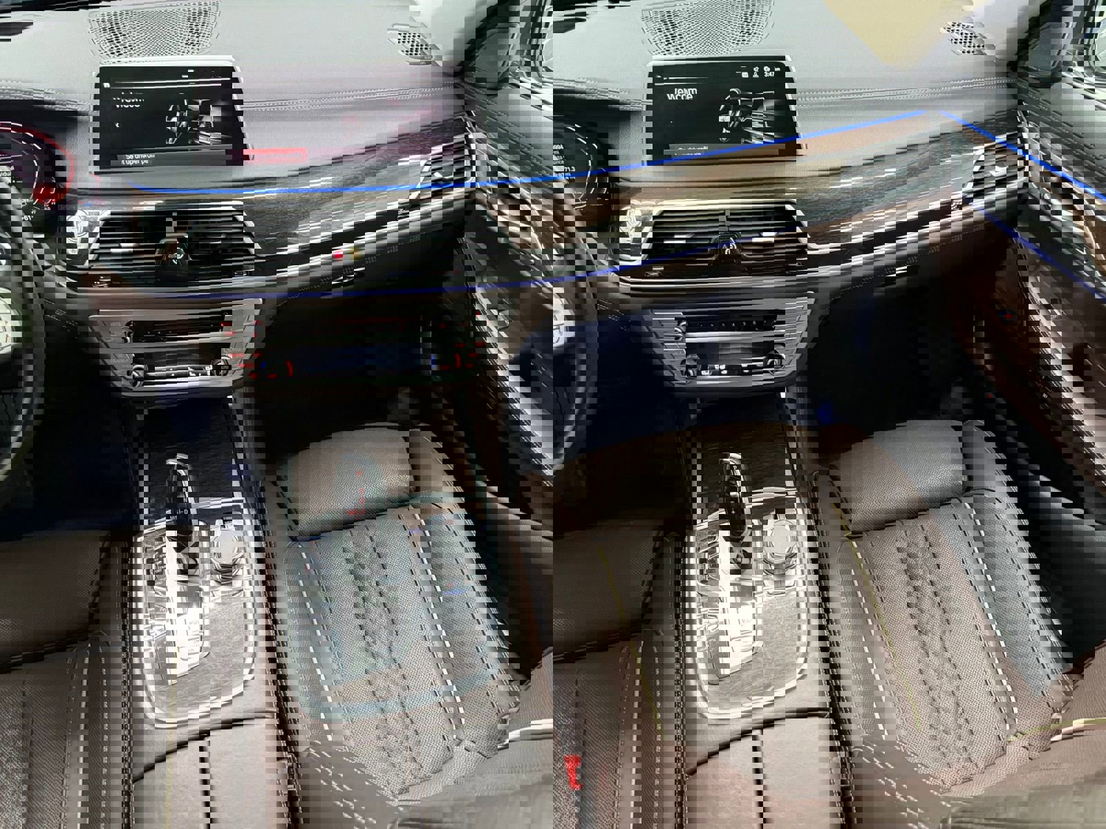 Used 2020 BMW 750i xDrive image 34