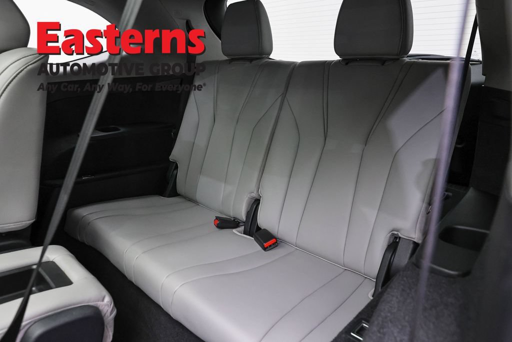 Used 2023 Acura MDX w/ Technology Package AWD/4WD image 27