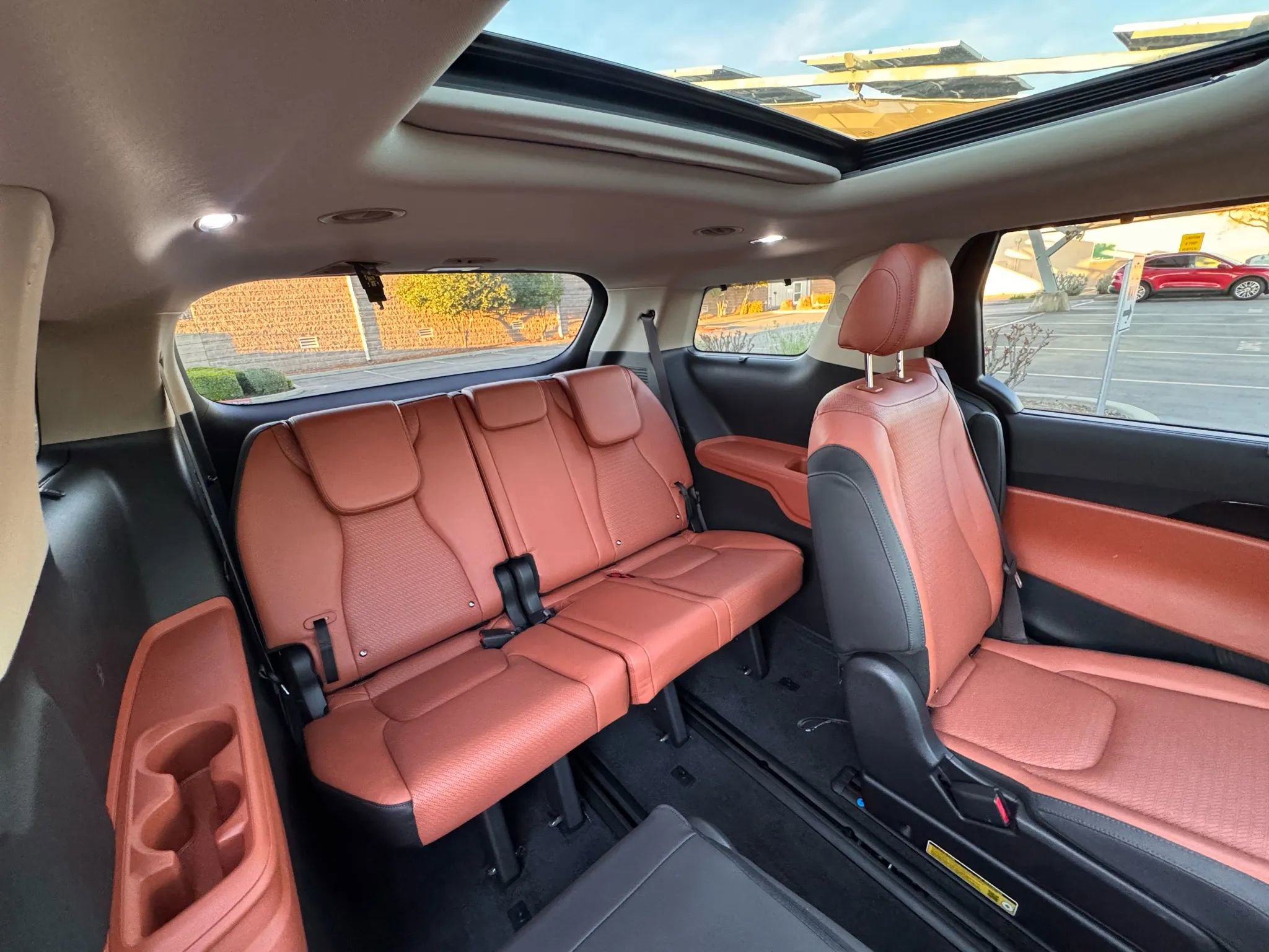 Used 2024 Kia Carnival SX Prestige image 16