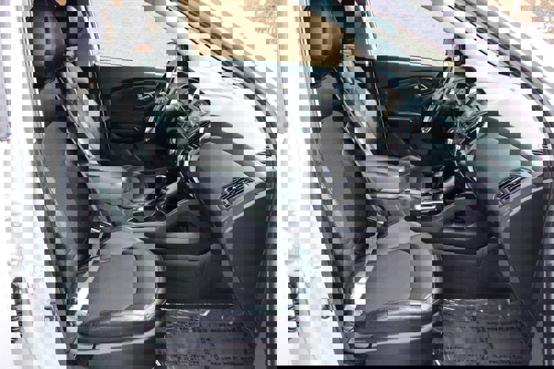 Used 2014 Hyundai Tucson SE image 18