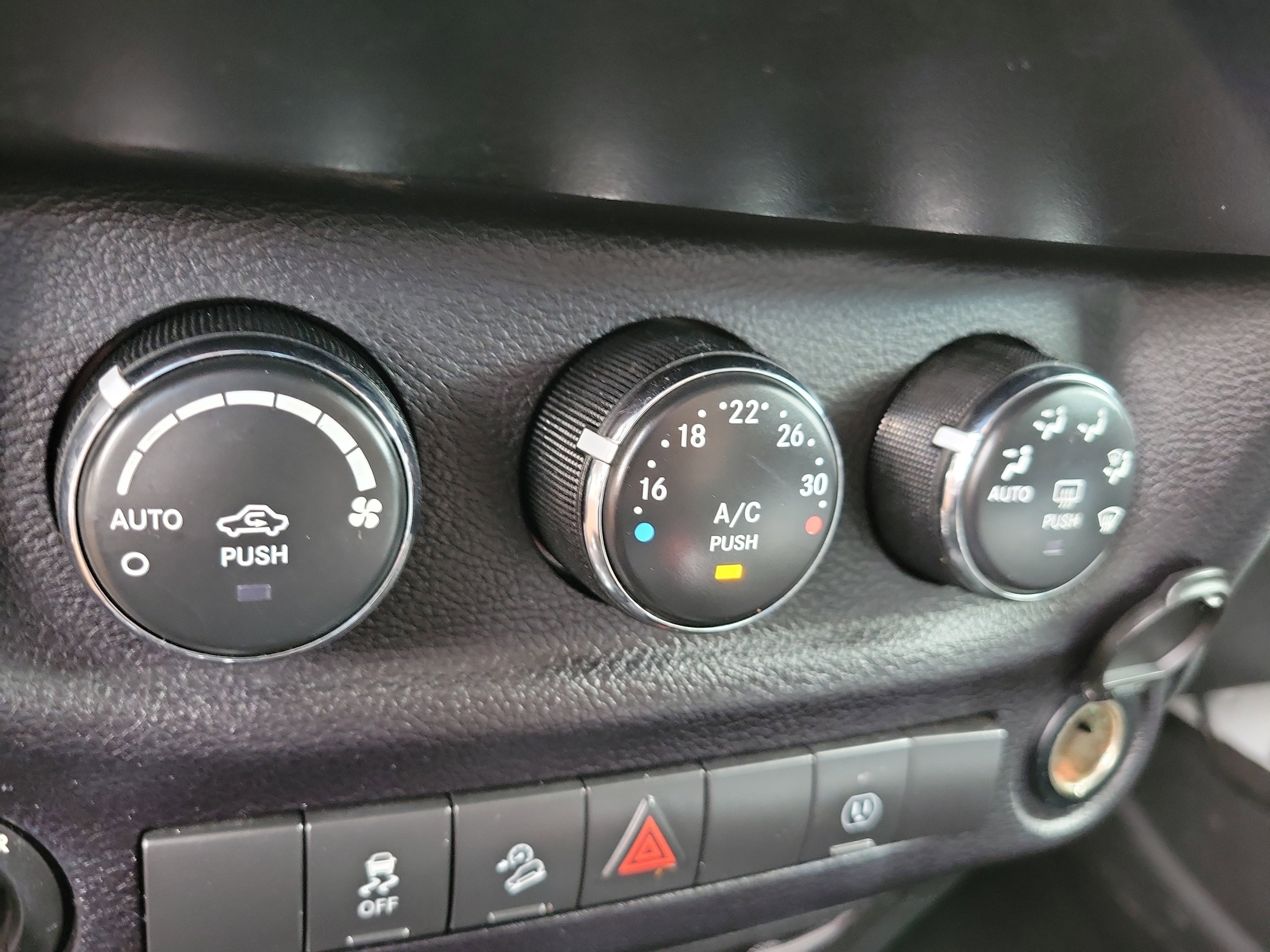 Used 2017 Jeep Wrangler Unlimited Sahara w/ Dual Top Group image 18